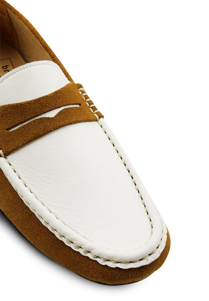 Gentle Leather Loafer Suede Tan and White - Assembly Artisans Co.,Ltd.